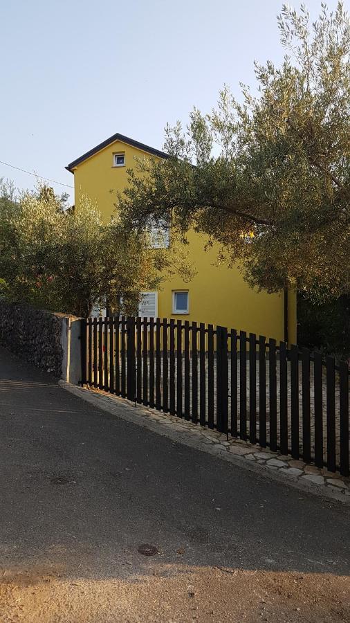 Apartmani Ljerka Malinska Exterior foto