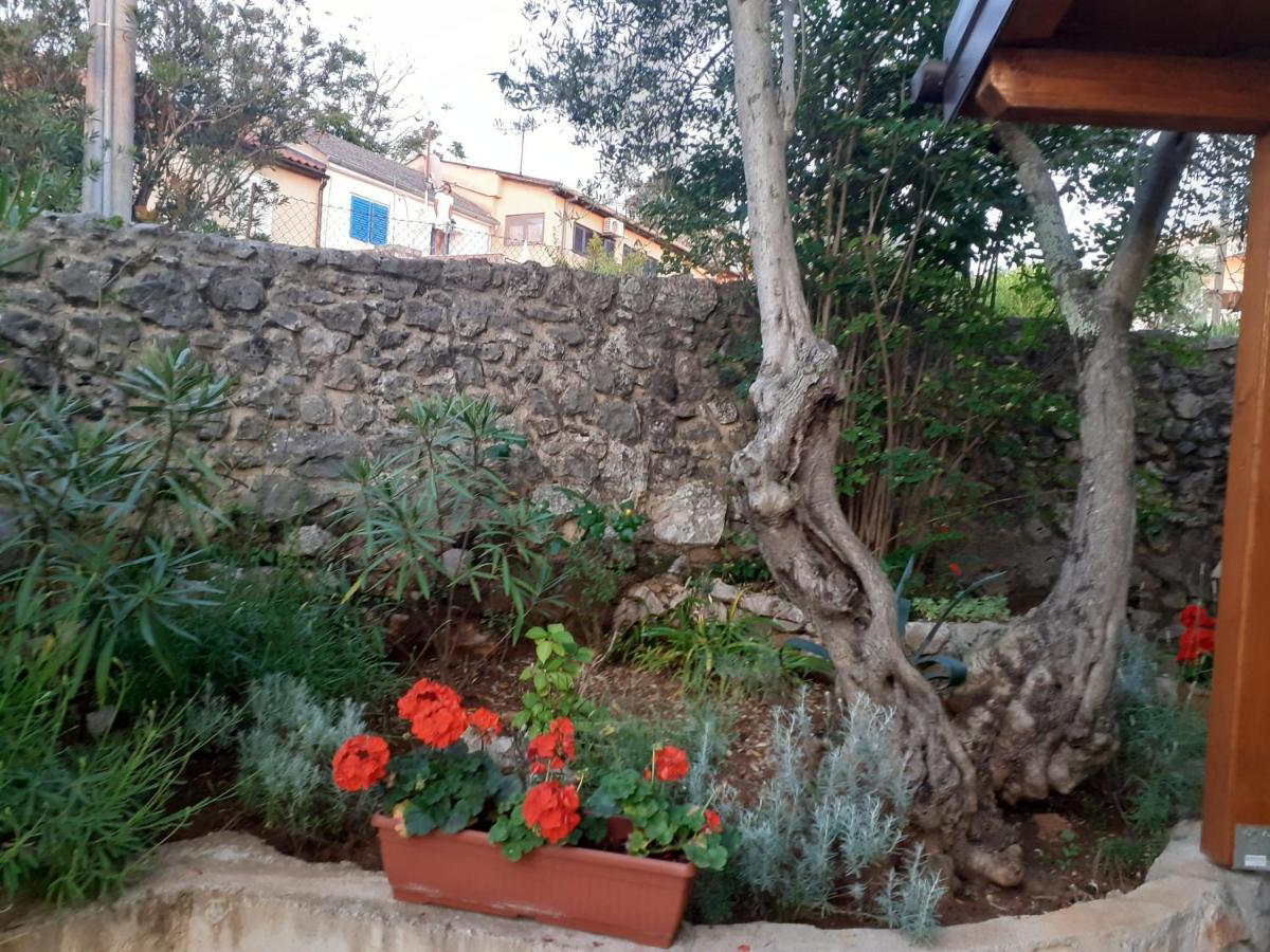 Apartmani Ljerka Malinska Exterior foto